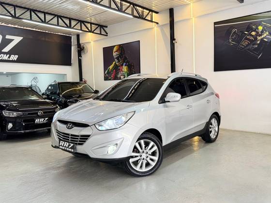 HYUNDAI IX35 2.0 MPI 4X2 16V FLEX 4P MANUAL HYUNDAI IX35 2.0 MPI 4X2 16V FLEX 4P MANUAL